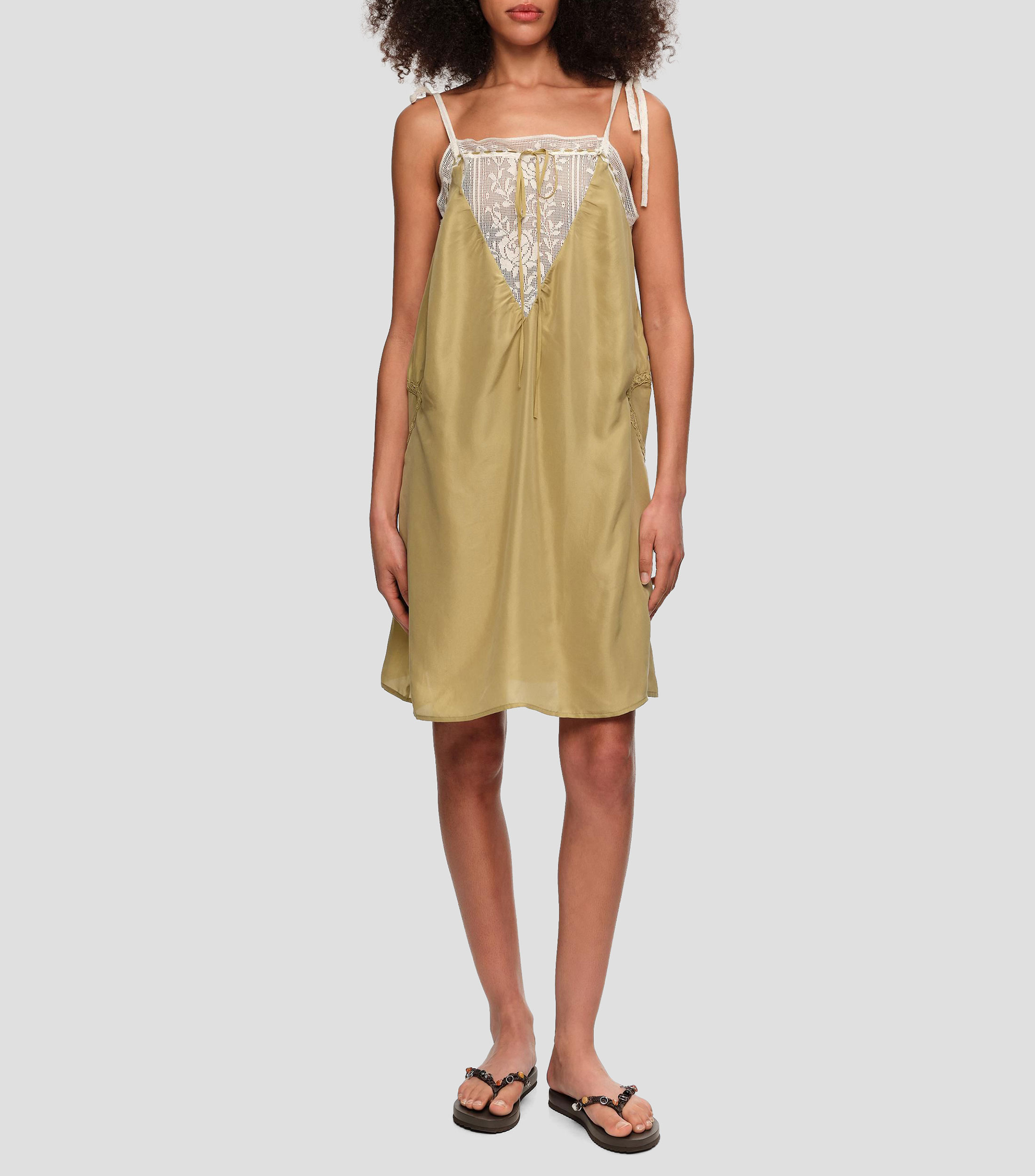 Vestido corto de seda con tirantes Mujer
